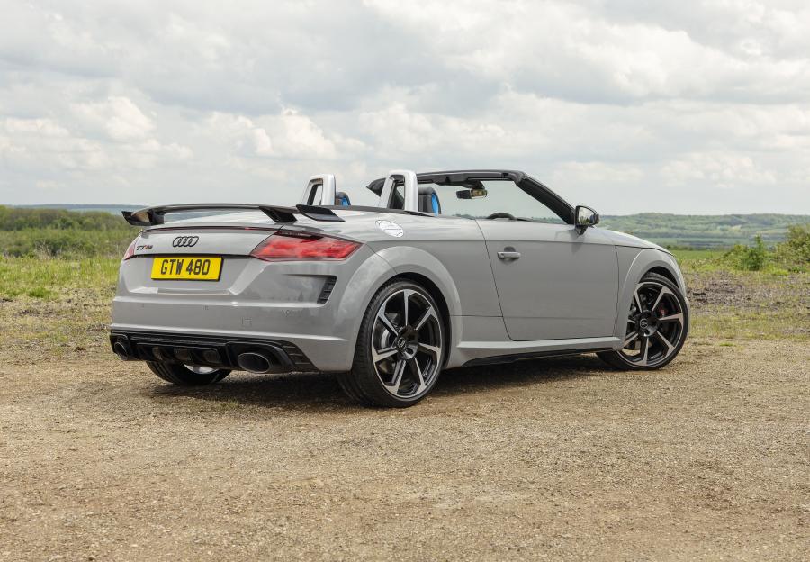  Audi TT RS Roadster (8S) 2019 года  (UK) (фото 12 из 36)